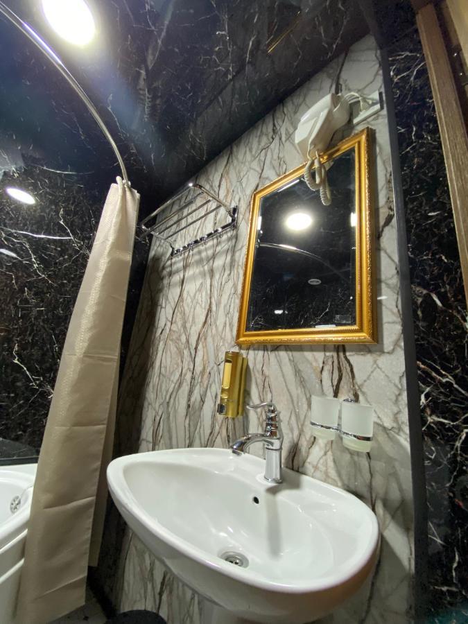 Budget Hotel And Hostel Tasken Kültér fotó